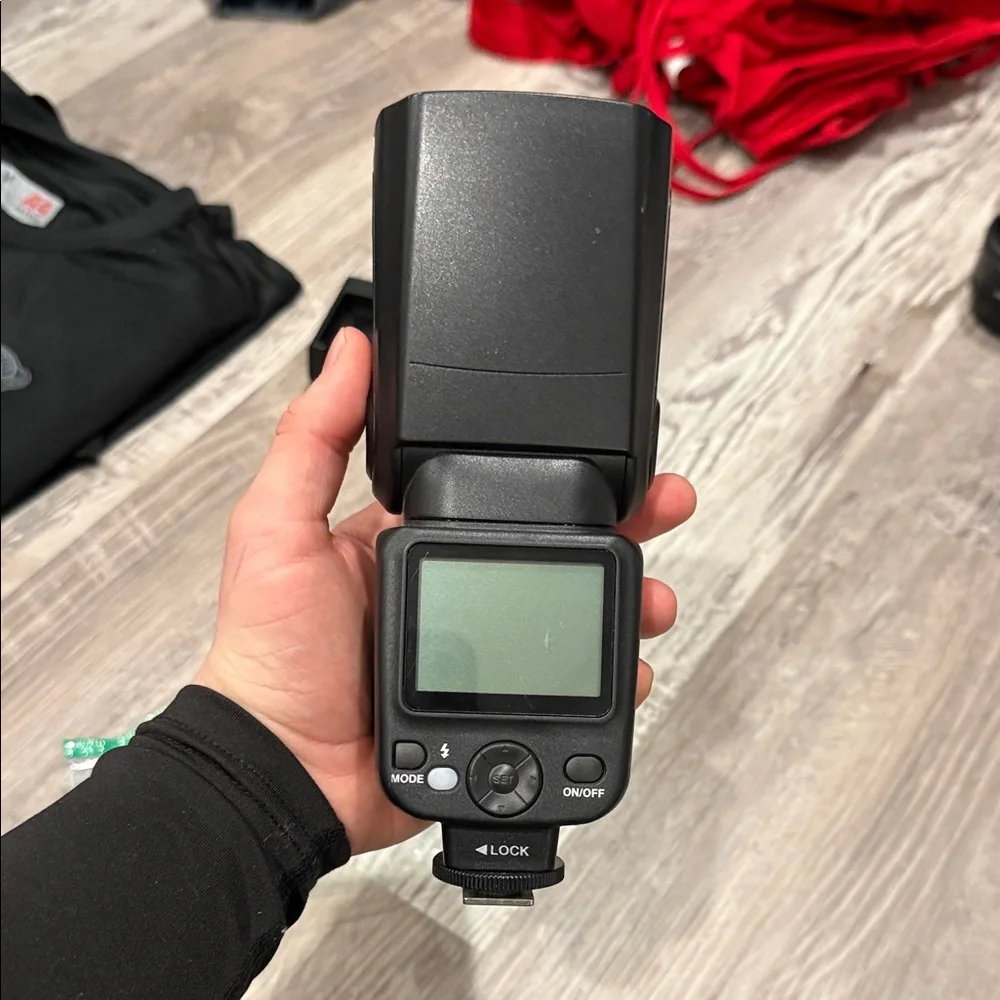 Black On-Camera Flash for DSLR & Mirrorless